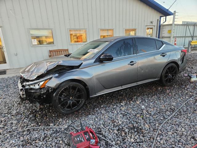 NISSAN ALTIMA SR 2019 with VIN 1N4BL4CVXKC179945 - Photo from auction