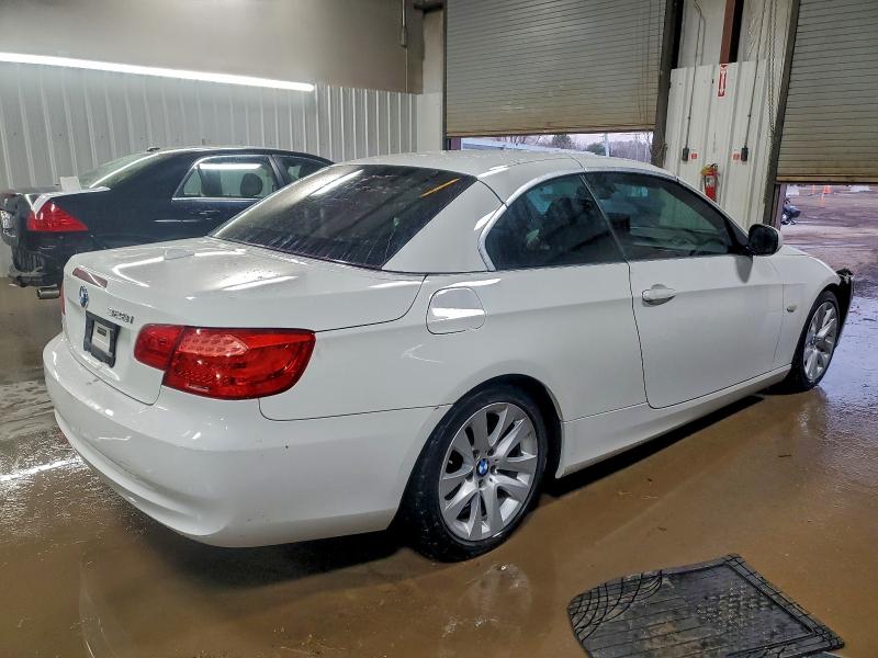 Photo 3 from auction – 2011 BMW 328 I SULE with VIN WBADW7C50BE543111