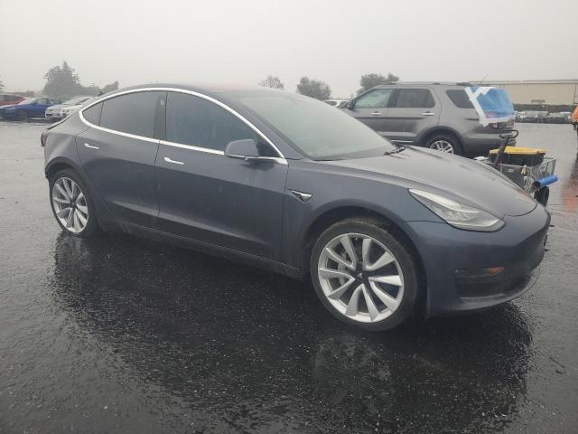 Photo 4 from auction – 2018 TESLA MODEL 3 with VIN 5YJ3E1EA9JF023916