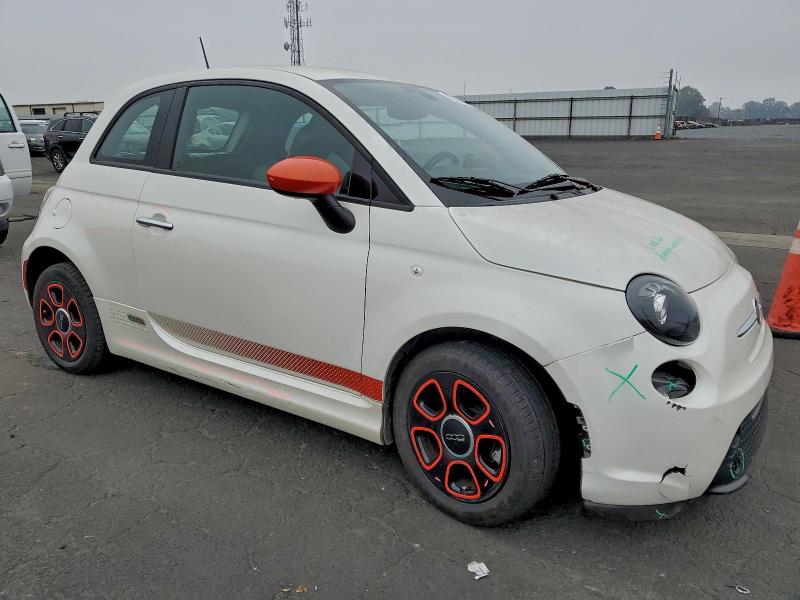 Photo 4 from auction – 2017 FIAT 500 ELECTR with VIN 3C3CFFGE9HT611695