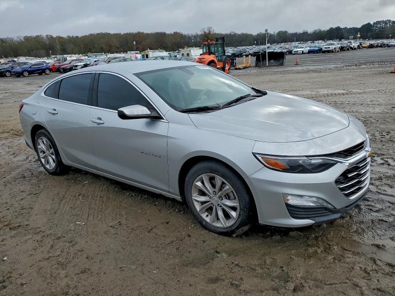 Photo 4 from auction – 2020 CHEVROLET MALIBU LT with VIN 1G1ZD5ST0LF030366
