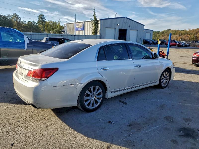 Photo 3 from auction – 2012 TOYOTA AVALON BAS with VIN 4T1BK3DB5CU443804