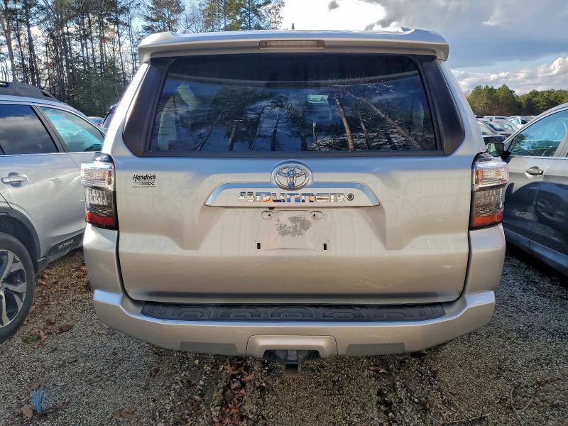Photo 6 from auction – 2016 TOYOTA 4RUNNER SR with VIN JTEBU5JR6G5314171