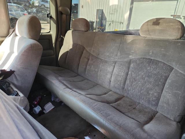 Photo 10 from auction – 2000 CHEVROLET SILVERADO with VIN 1GCEC19V0YZ331542