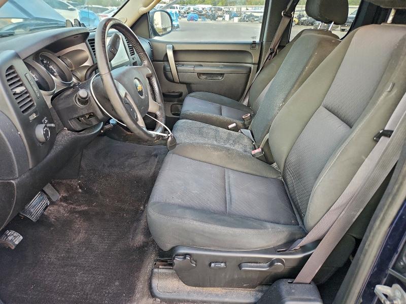 Photo 7 from auction – 2011 CHEVROLET SILVERADO with VIN 1GCRKSE33BZ353640