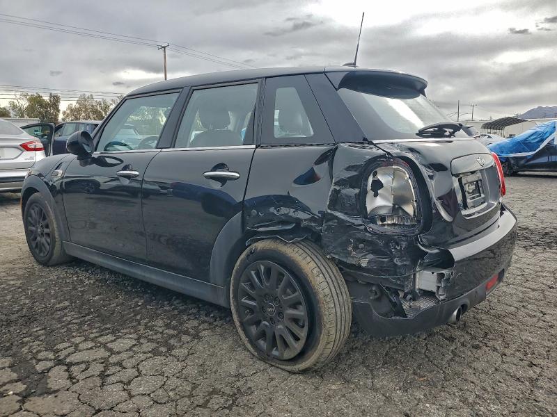 Photo 2 from auction – 2018 MINI COOPER with VIN WMWXU1C55J2F80433