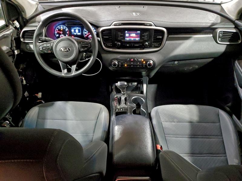 Photo 8 from auction – 2016 KIA SORENTO LX with VIN 5XYPGDA55GG017618