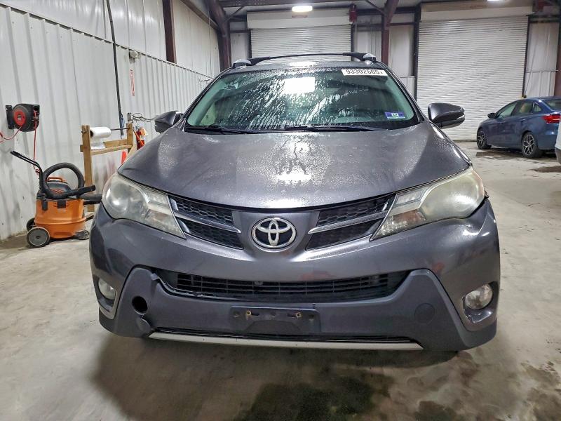 Photo 5 from auction – 2013 TOYOTA RAV4 XLE with VIN JTMRFREV3DD046841