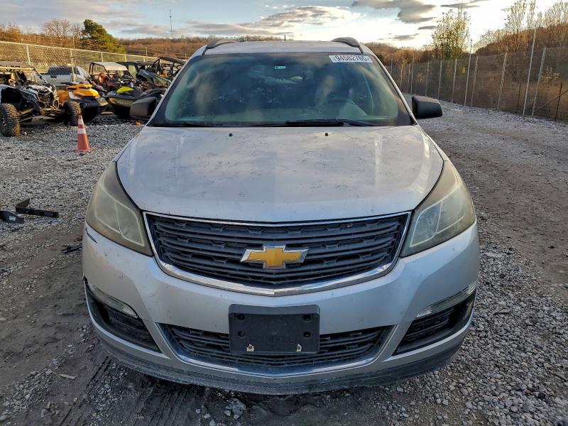 Photo 5 from auction – 2015 CHEVROLET TRAVERSE L with VIN 1GNKRFKD3FJ160563
