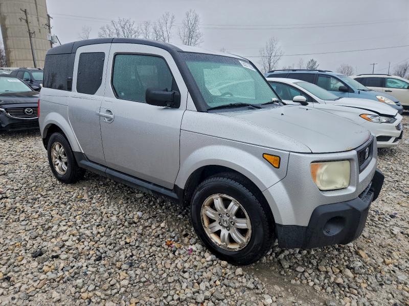Photo 4 from auction – 2006 HONDA ELEMENT EX with VIN 5J6YH287X6L024140