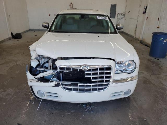 Photo 5 from auction – 2008 CHRYSLER 300C with VIN 2C3KA63H28H323035