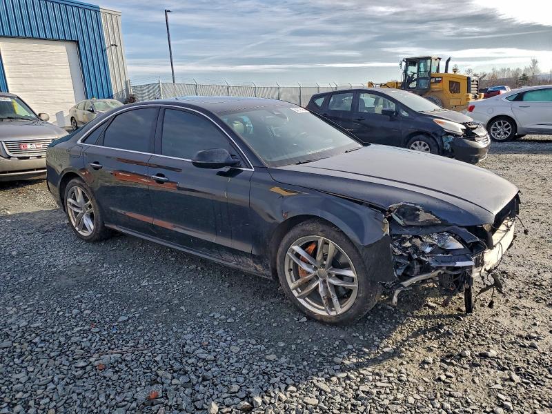 Photo 4 from auction – 2016 AUDI A8 QUATTRO with VIN WAUK3AFD2GN020549
