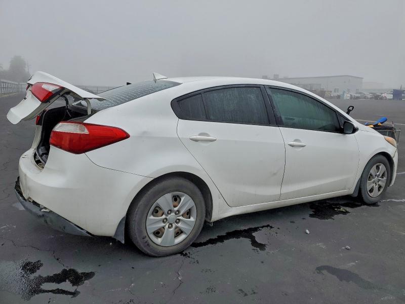 Photo 3 from auction – 2015 KIA FORTE LX with VIN KNAFX4A6XF5422818