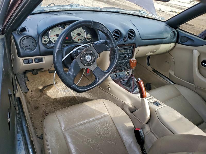 Photo 8 from auction – 2000 MAZDA MX-5 MIATA with VIN JM1NB3537Y0147643
