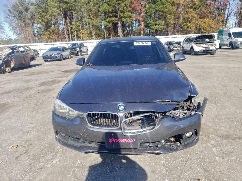 Photo 5 from auction – 2016 BMW 320 XI with VIN WBA8E5G5XGNT41662