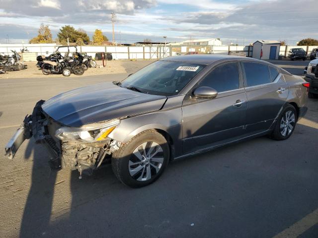 NISSAN ALTIMA S 2019 with VIN 1N4BL4BV3KC228100 - Photo from auction