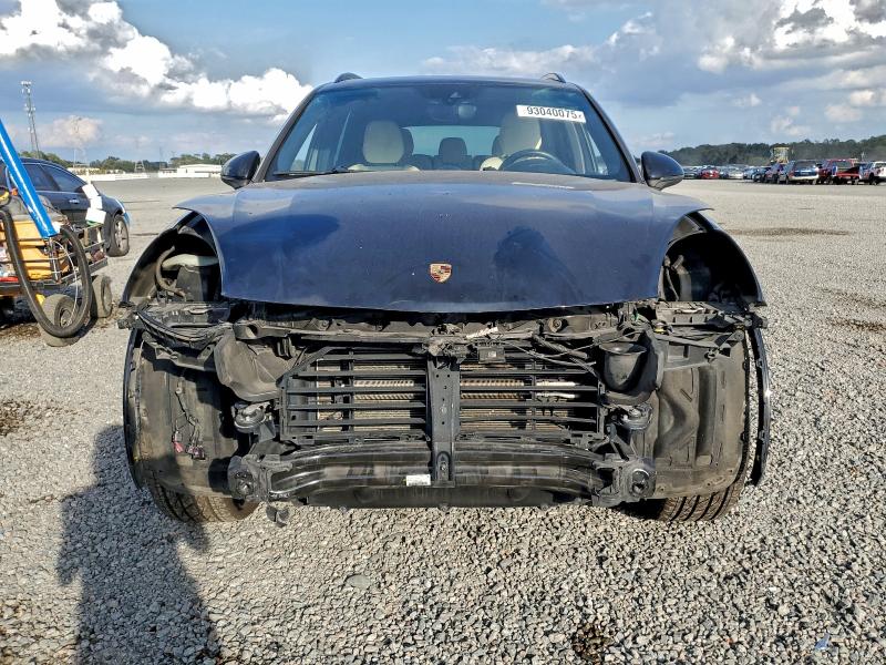 Photo 5 from auction – 2017 PORSCHE CAYENNE with VIN WP1AA2A20HKA88043