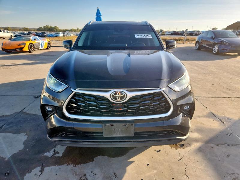 Photo 5 from auction – 2021 TOYOTA HIGHLANDER with VIN 5TDGZRAH5MS066852