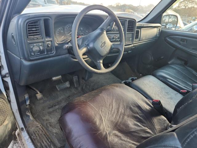 Zdjęcie 8 z aukcji – 2002 CHEVROLET SILVERADO z VIN 1GBHC24U32E243573