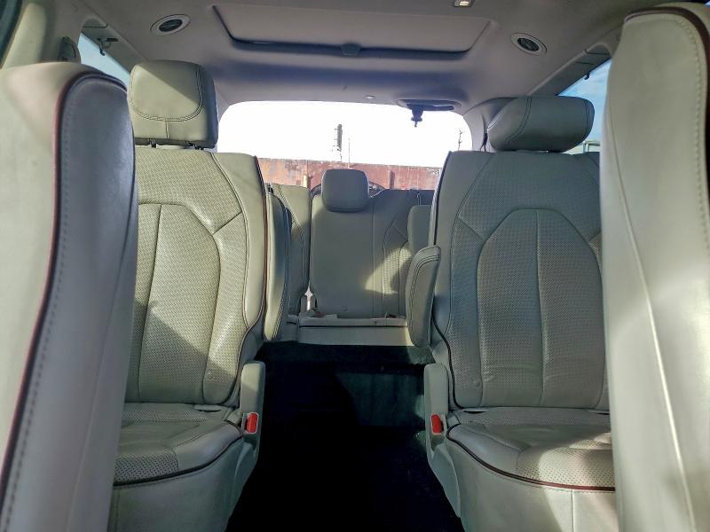 Photo 10 from auction – 2017 CHRYSLER PACIFICA L with VIN 2C4RC1GG4HR653200