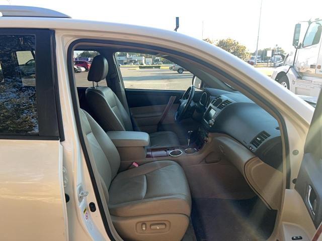 Photo 5 from auction – 2009 TOYOTA HIGHLANDER with VIN JTEDS42A192089812