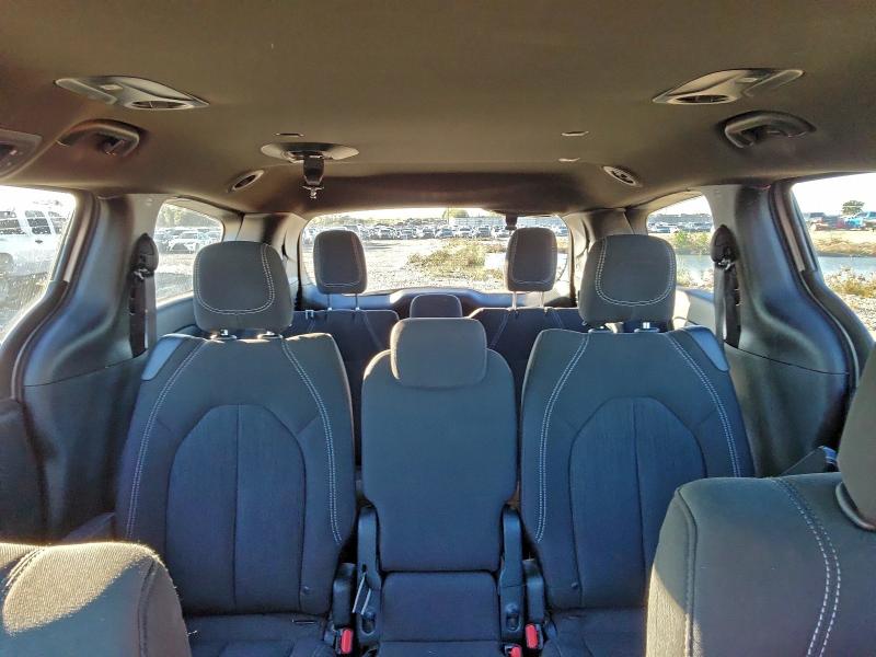 Photo 10 from auction – 2019 CHRYSLER PACIFICA T with VIN 2C4RC1FG7KR522836