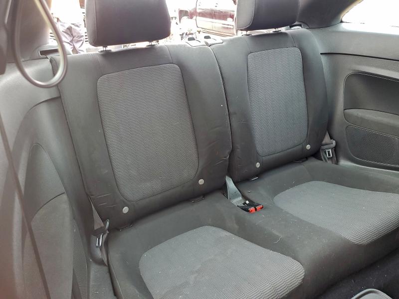 Photo 10 from auction – 2016 VOLKSWAGEN BEETLE 1.8 with VIN 3VWF07AT1GM601367