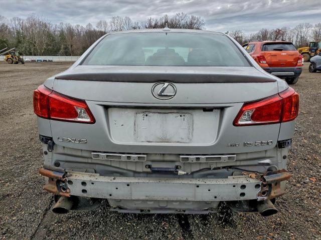 Photo 6 from auction – 2009 LEXUS IS with VIN JTHCK262592032356
