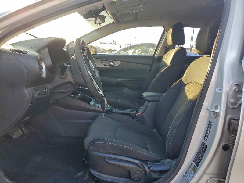 Photo 7 from auction – 2019 KIA FORTE FE with VIN 3KPF24AD7KE015604