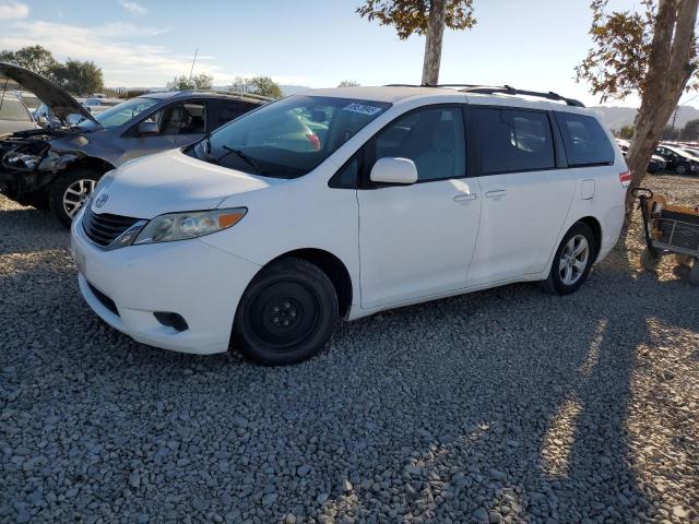 TOYOTA SIENNA 2011 with VIN 5TDKK3DC6BS102556 - Photo from auction