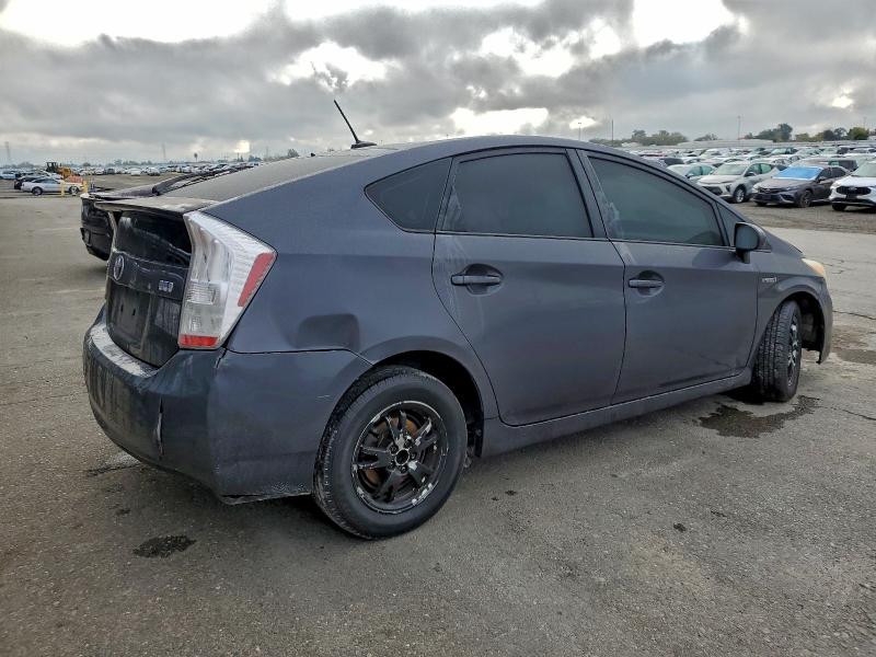 Photo 3 from auction – 2011 TOYOTA PRIUS with VIN JTDKN3DU2B1371313