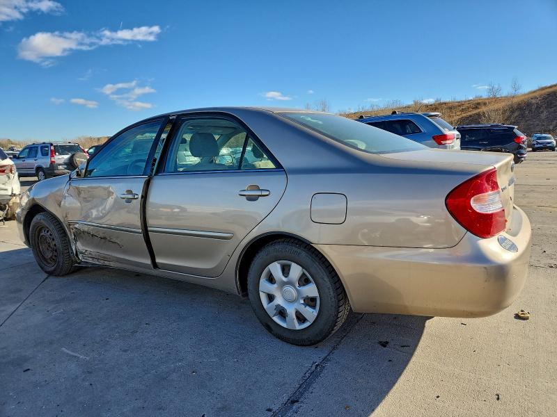 Photo 2 from auction – 2002 TOYOTA CAMRY LE with VIN JTDBE32K320042465