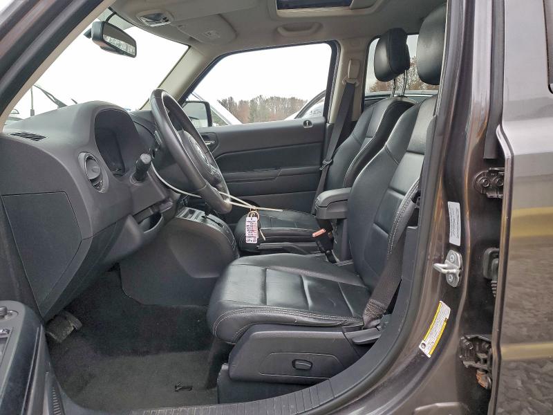 Photo 7 from auction – 2016 JEEP PATRIOT with VIN 1C4NJRFB2GD500647