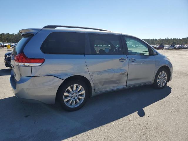 Photo 3 from auction – 2014 TOYOTA SIENNA LE with VIN 5TDJK3DC6ES073995