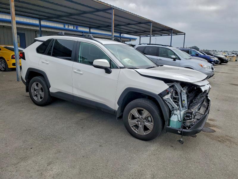 Photo 4 from auction – 2024 TOYOTA RAV4 XLE with VIN 2T3P1RFVXRW433224