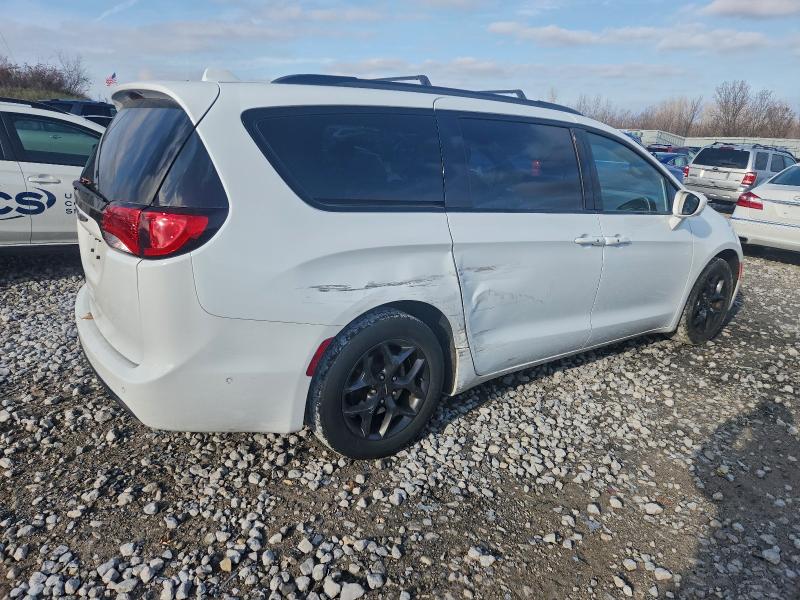 Photo 3 from auction – 2018 CHRYSLER PACIFICA T with VIN 2C4RC1BG9JR354279
