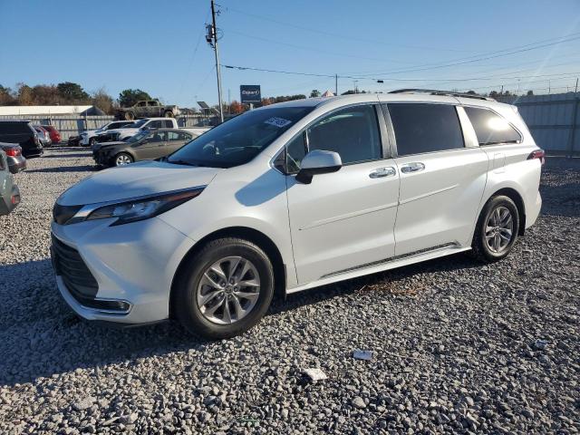 2022 TOYOTA SIENNA XLE - Търг №93214095