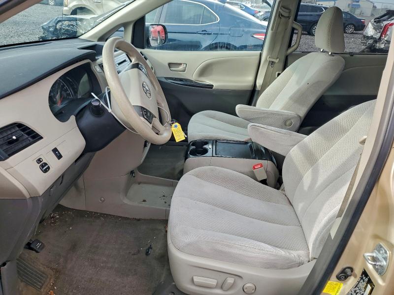 Photo 7 from auction – 2011 TOYOTA SIENNA LE with VIN 5TDKK3DC3BS158177