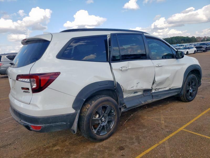 Photo 3 from auction – 2022 HONDA PILOT TRAI with VIN 5FNYF6H88NB050667