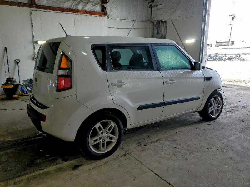 Photo 3 from auction – 2011 KIA SOUL + with VIN KNDJT2A23B7330121