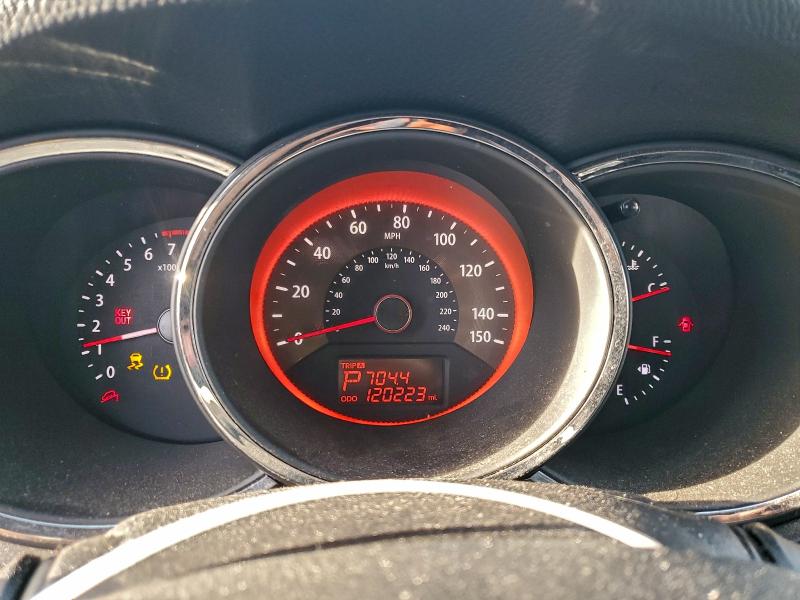 Photo 9 from auction – 2012 KIA SORENTO SX with VIN 5XYKWDA20CG307990