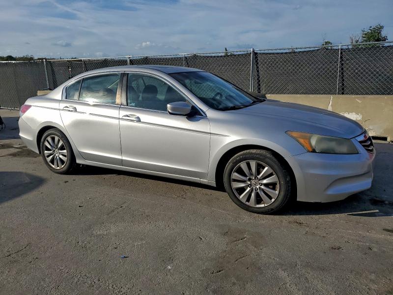 Photo 4 from auction – 2012 HONDA ACCORD EXL with VIN 1HGCP2F89CA161450