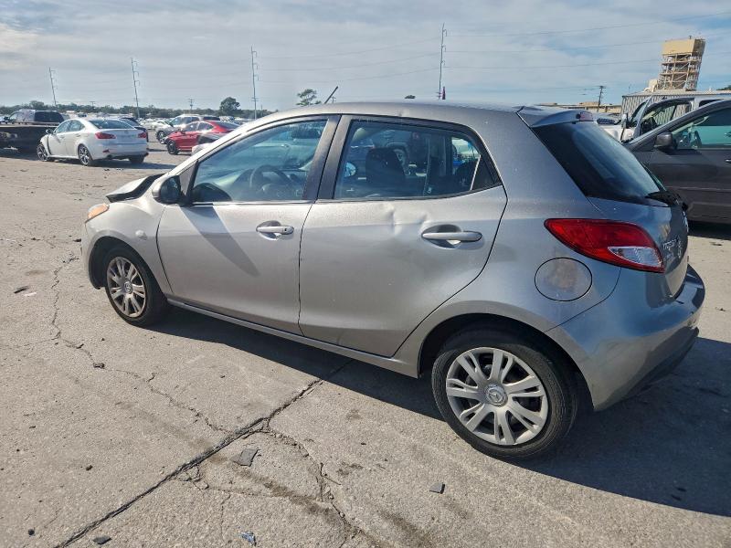 Photo 2 from auction – 2011 MAZDA MAZDA2 with VIN JM1DE1HY9B0117565