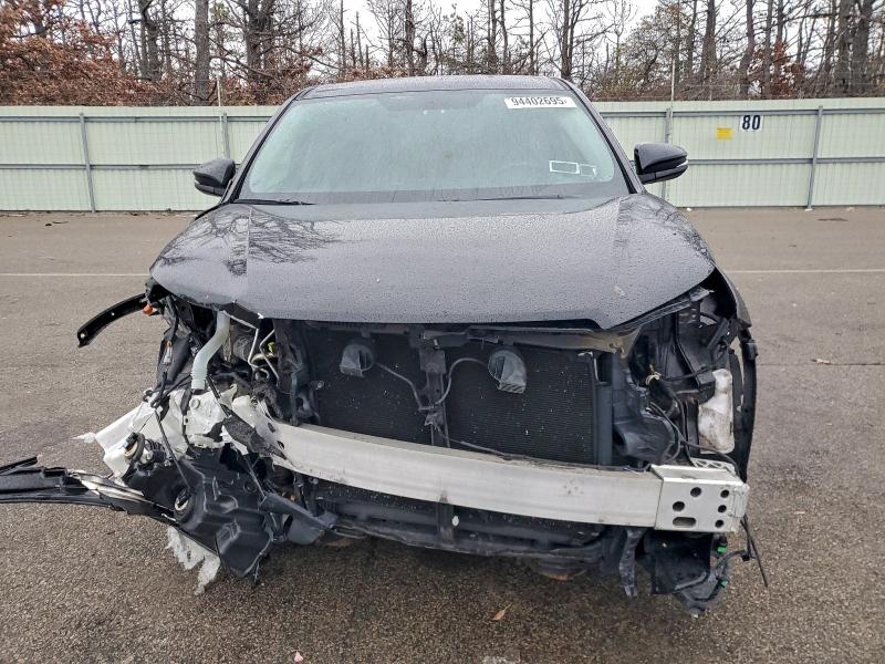 Photo 5 from auction – 2016 TOYOTA HIGHLANDER with VIN 5TDBKRFH5GS279067