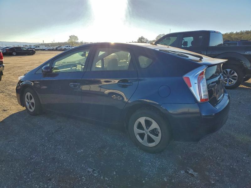 Photo 2 from auction – 2015 TOYOTA PRIUS with VIN JTDKN3DU6F1917441