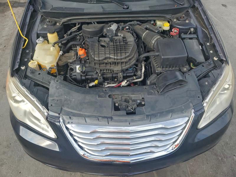 Photo 11 from auction – 2012 CHRYSLER 200 TOURIN with VIN 1C3CCBBG1CN152858