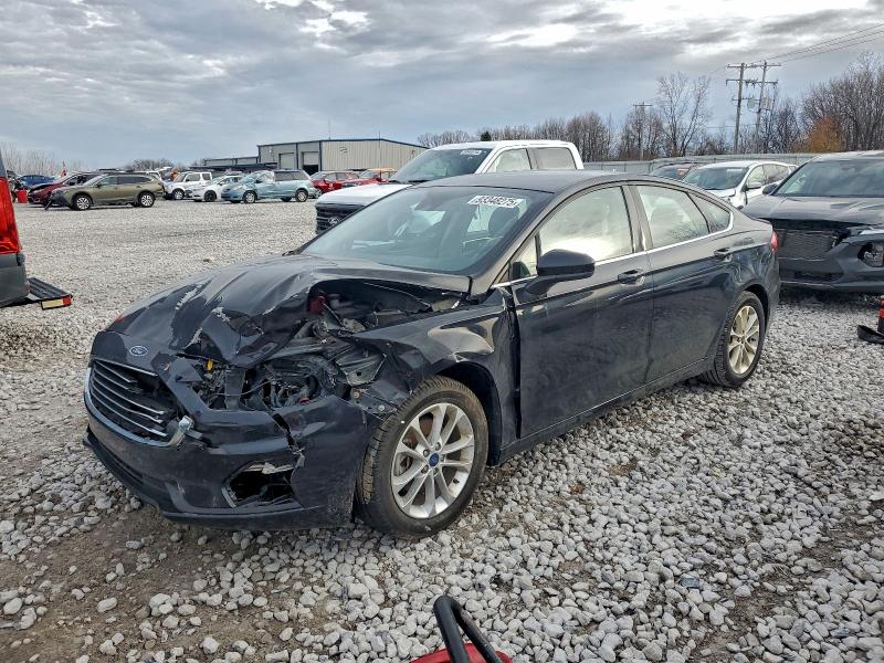 FORD FUSION SE 2019 with VIN 3FA6P0HDXKR249640 - Photo from auction