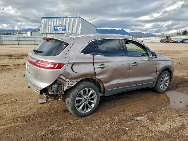 Photo 3 from auction – 2019 LINCOLN MKC SELECT with VIN 5LMCJ2D92KUL08600