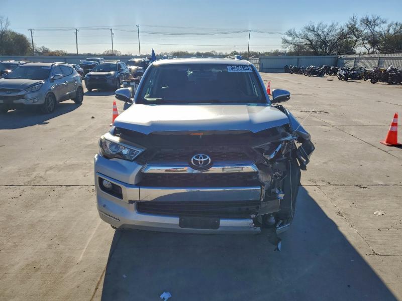 Photo 5 from auction – 2015 TOYOTA 4RUNNER SR with VIN JTEZU5JR6F5085276