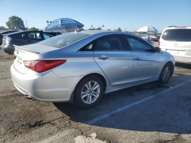 Photo 3 from auction – 2013 HYUNDAI SONATA with VIN 5NPEC4AC6DH768037